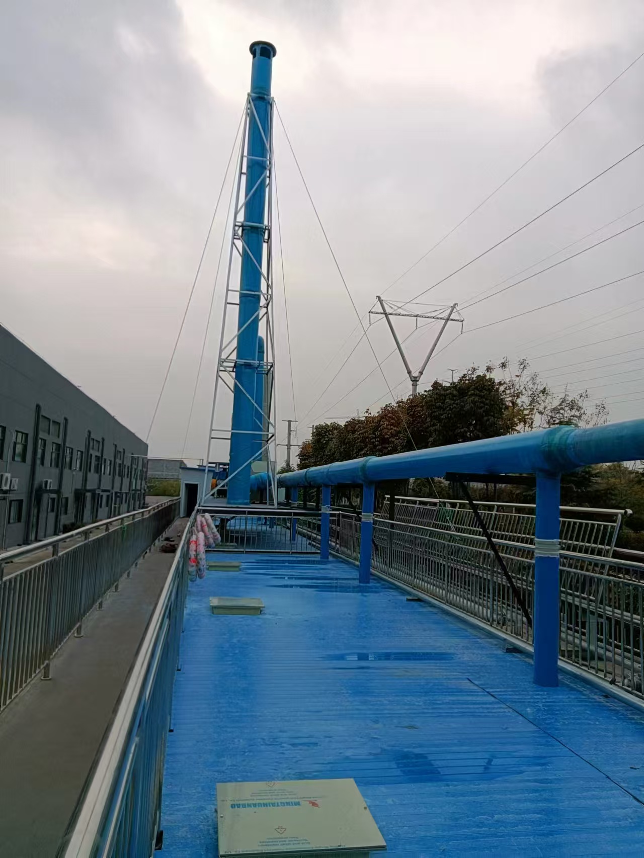 生物除臭設(shè)備：異味克星的 “工作原理” 與挑選指南